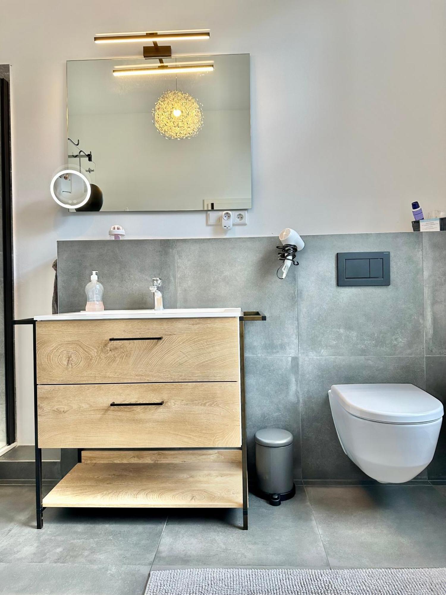 Exklusives City-Apartment Im Herzen Oldenburgs Mit Balkon Und Parkplatz A36 Exterior foto